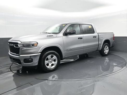 Used 2025 RAM 1500 Big Horn AWD/4WD image 2