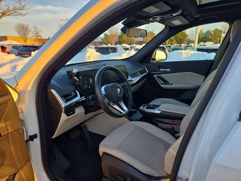 Used 2023 BMW X1 xDrive28i image 11