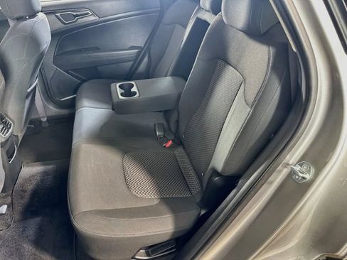 Used 2023 Kia Sportage LX AWD/4WD image 14