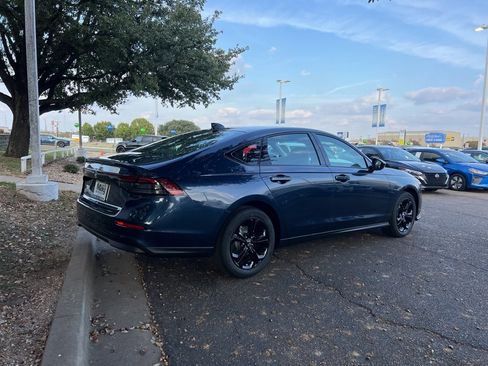 New 2025 Honda Accord SE image 6