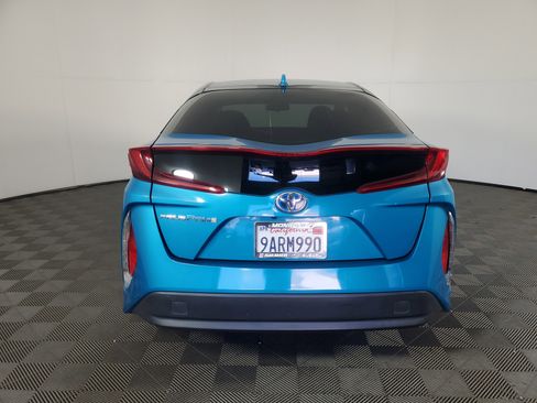 Used 2020 Toyota Prius Prime LE image 5