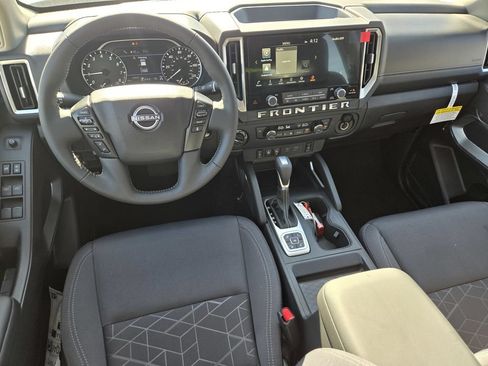 New 2026 Nissan Frontier SV w/ All-Weather Content Package AWD/4WD image 9