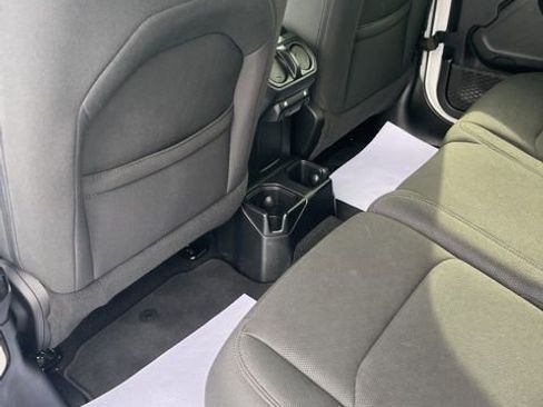 Used 2018 Jeep Wrangler Unlimited Sport S image 20