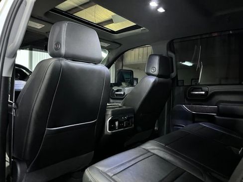 Used 2023 GMC Sierra 3500 Denali AWD/4WD image 13