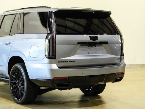 Used 2026 Cadillac Escalade Sport w/ Touring Package AWD/4WD image 38