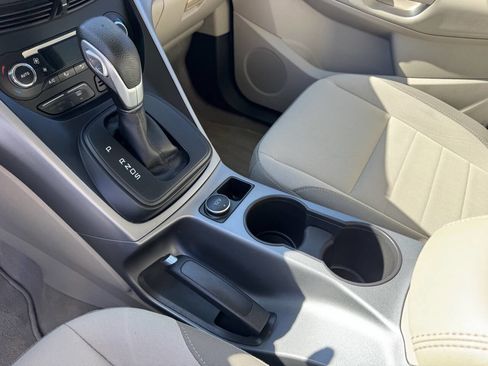 Used 2014 Ford Escape SE w/ Equipment Group 201A FWD image 21