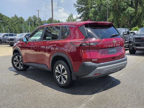 Used 2023 Nissan Rogue SV FWD image 4