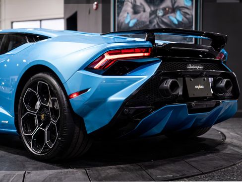 Used 2023 Lamborghini Huracan Tecnica image 15