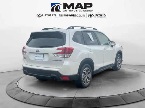 Used 2023 Subaru Forester Premium AWD/4WD image 5