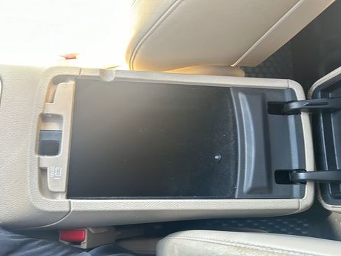 Used 2015 Jeep Grand Cherokee Limited w/ Luxury Group II image 19