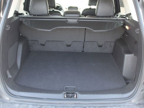 Used 2017 Ford Escape Titanium FWD image 16