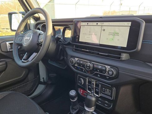 Used 2024 Jeep Wrangler Unlimited Rubicon 4xe w/ Capability Package image 7