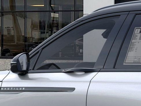 New 2025 Lincoln Nautilus Reserve image 20