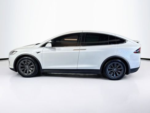 Used 2018 Tesla Model X 100D image 2