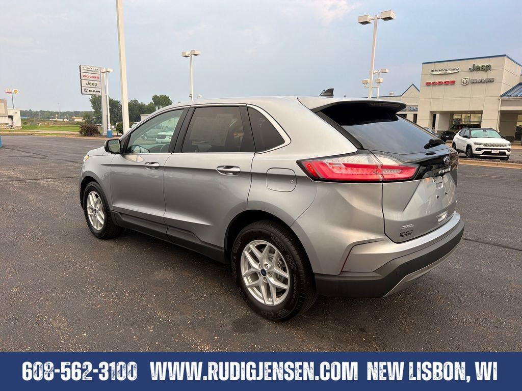 Used 2022 Ford Edge SEL AWD/4WD image 3