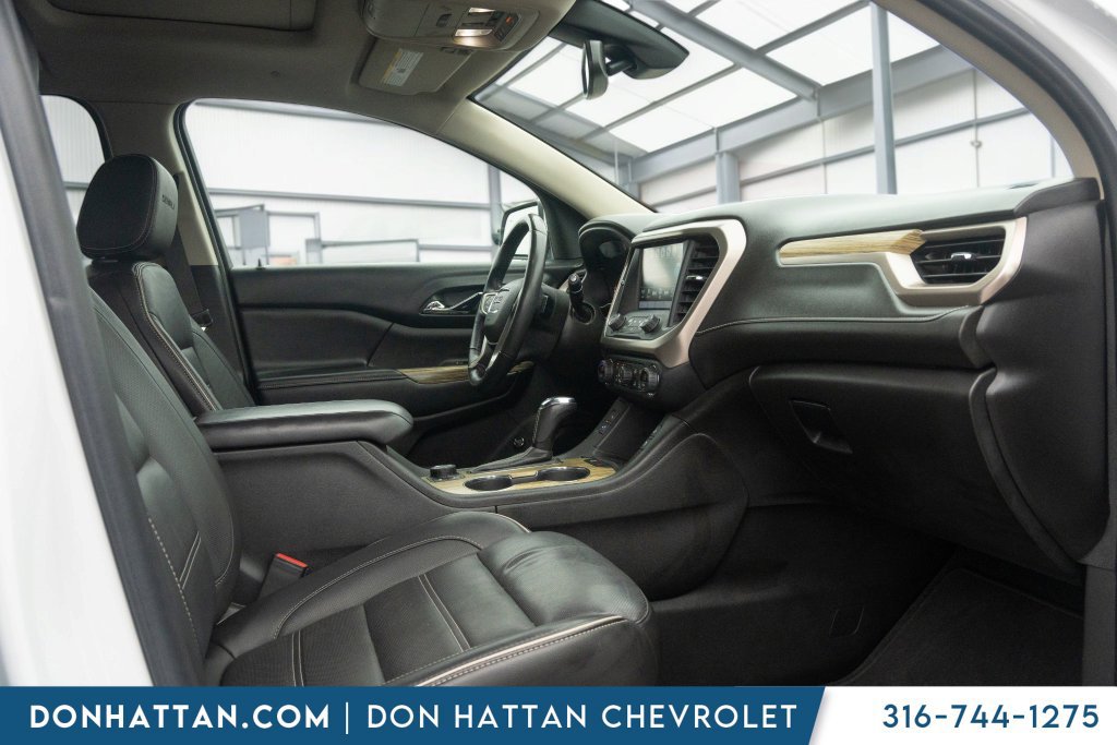 Used 2018 GMC Acadia Denali w/ Technology Package AWD/4WD image 29