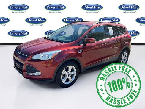 Used 2015 Ford Escape SE w/ Equipment Group 201A image 3