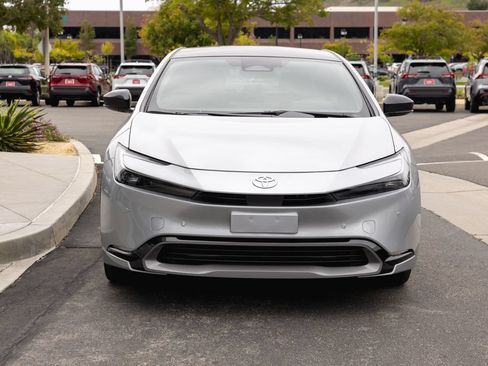 New 2026 Toyota Prius XLE FWD image 2