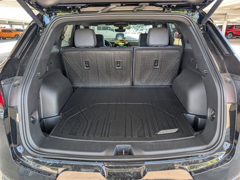 New 2026 Chevrolet Blazer RS w/ Driver Confidence II Package FWD image 32