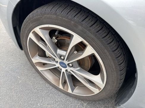 Used 2020 Ford Fusion Titanium image 13