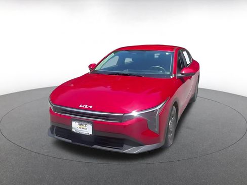 Used 2025 Kia K4 FWD image 3