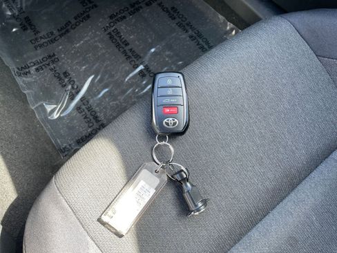 Used 2025 Toyota Camry LE image 22