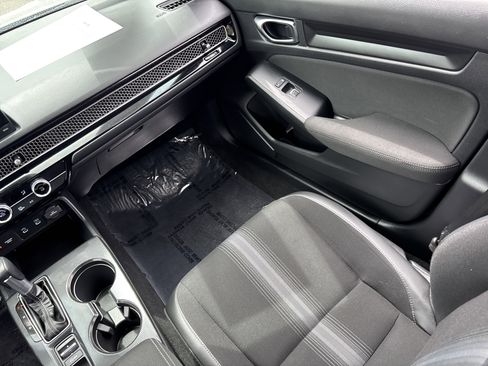 Used 2025 Honda Civic Sport image 15
