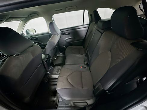 Used 2023 Toyota Highlander LE image 28