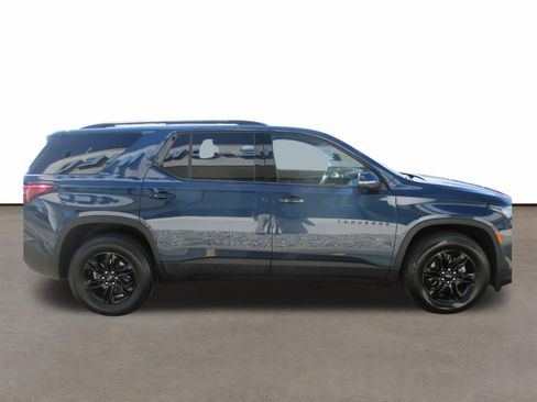 Used 2023 Chevrolet Traverse LT image 6
