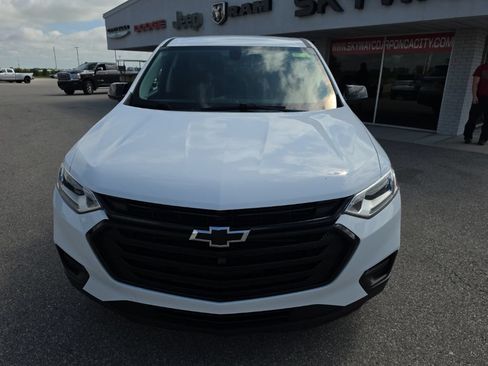 Used 2019 Chevrolet Traverse LS w/ LPO, Blackout Package FWD image 8