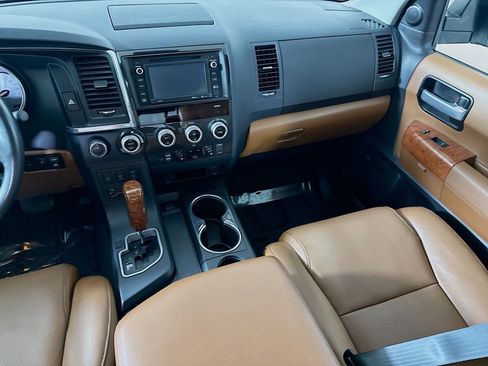 Certified 2019 Toyota Sequoia Platinum w/ Carpet Mat Package (TMS) image 31