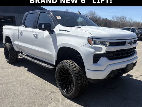 Used 2025 Chevrolet Silverado 1500 RST w/ Convenience Package II image 2