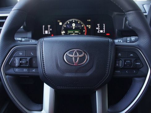 Used 2026 Toyota 4Runner SR5 RWD image 24