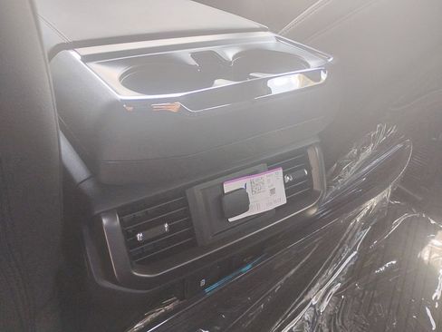 New 2025 Ford F150 Lariat w/ Equipment Group 501A Mid image 18