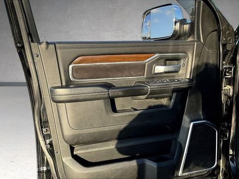 Used 2022 RAM 2500 Laramie AWD/4WD image 21