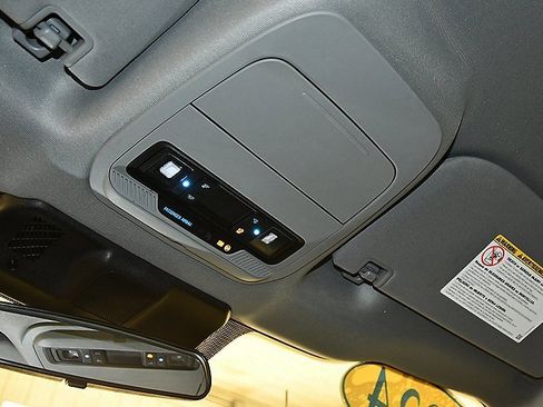 Used 2024 Ford F350 XLT image 29