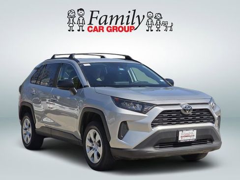 Used 2020 Toyota RAV4 LE image 2