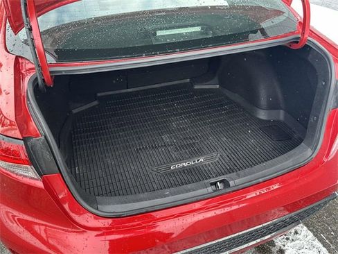 Used 2020 Toyota Corolla SE image 11