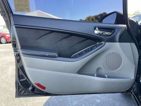Used 2016 Kia Forte LX FWD image 14