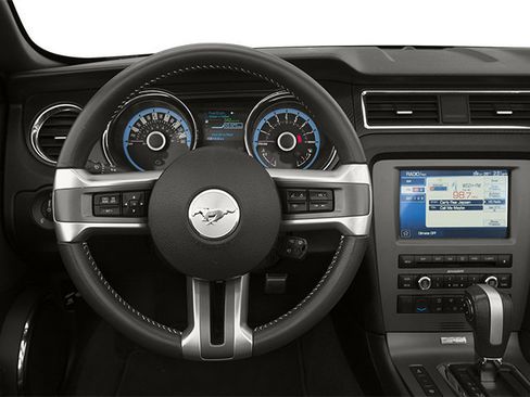 Used 2013 Ford Mustang GT Premium w/ Electronics Pkg RWD image 6