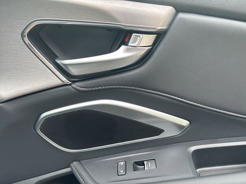 Used 2024 Acura RDX SH-AWD image 24