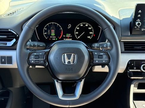 New 2025 Honda Pilot Touring image 19