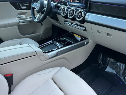 New 2026 Mercedes-Benz GLB 250 image 15