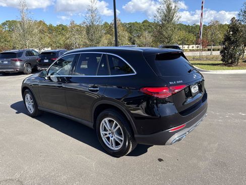 Used 2025 Mercedes-Benz GLC 300 image 5