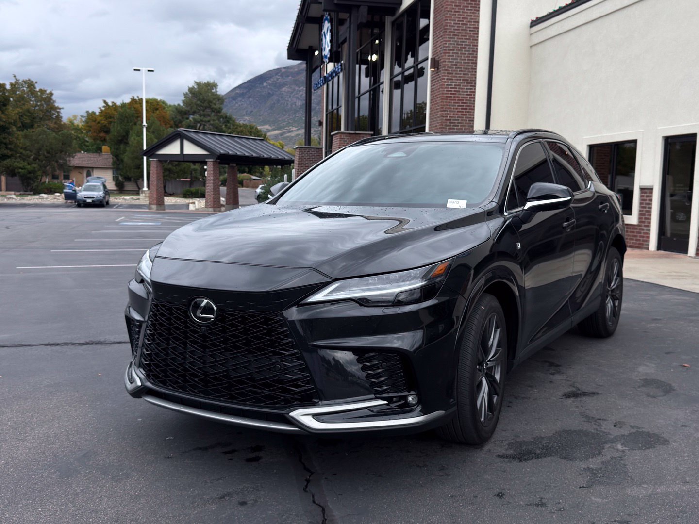Used 2024 Lexus RX 350 F Sport w/ Convenience Package AWD/4WD image 4