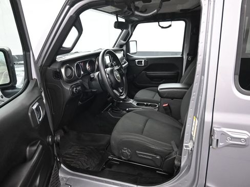 Used 2018 Jeep Wrangler Unlimited Sport AWD/4WD image 9