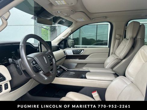 Used 2019 Lincoln Navigator L Reserve AWD/4WD image 3
