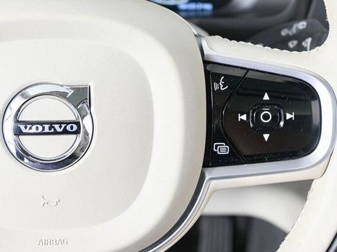 Used 2021 Volvo XC90 T6 Inscription w/ Lounge Package AWD/4WD image 13