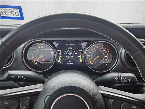 Used 2023 Jeep Gladiator Sport image 18