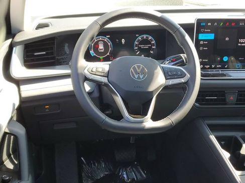 New 2026 Volkswagen Tiguan SE AWD/4WD image 12